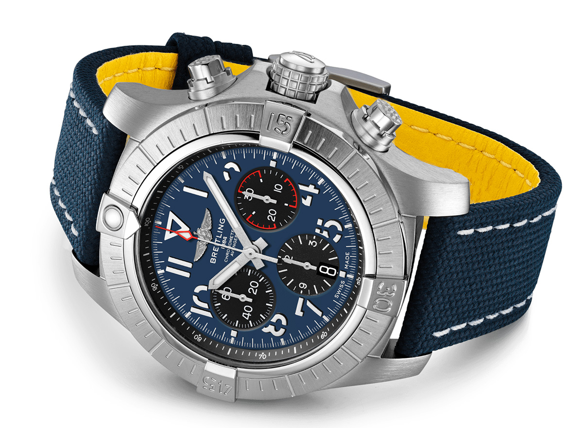 Breitling ab01821a1c1x1 avenger b01 chronograph 45 profil