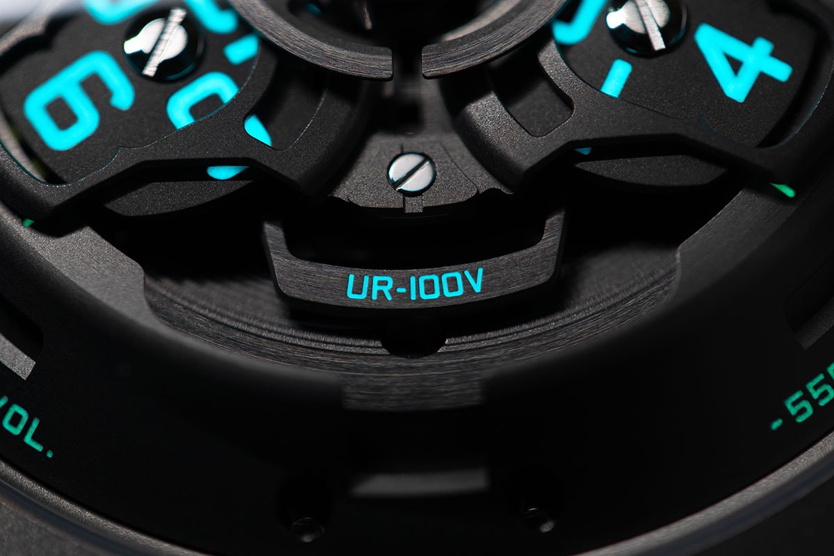 Urwerk UR 100V Magic T detalj