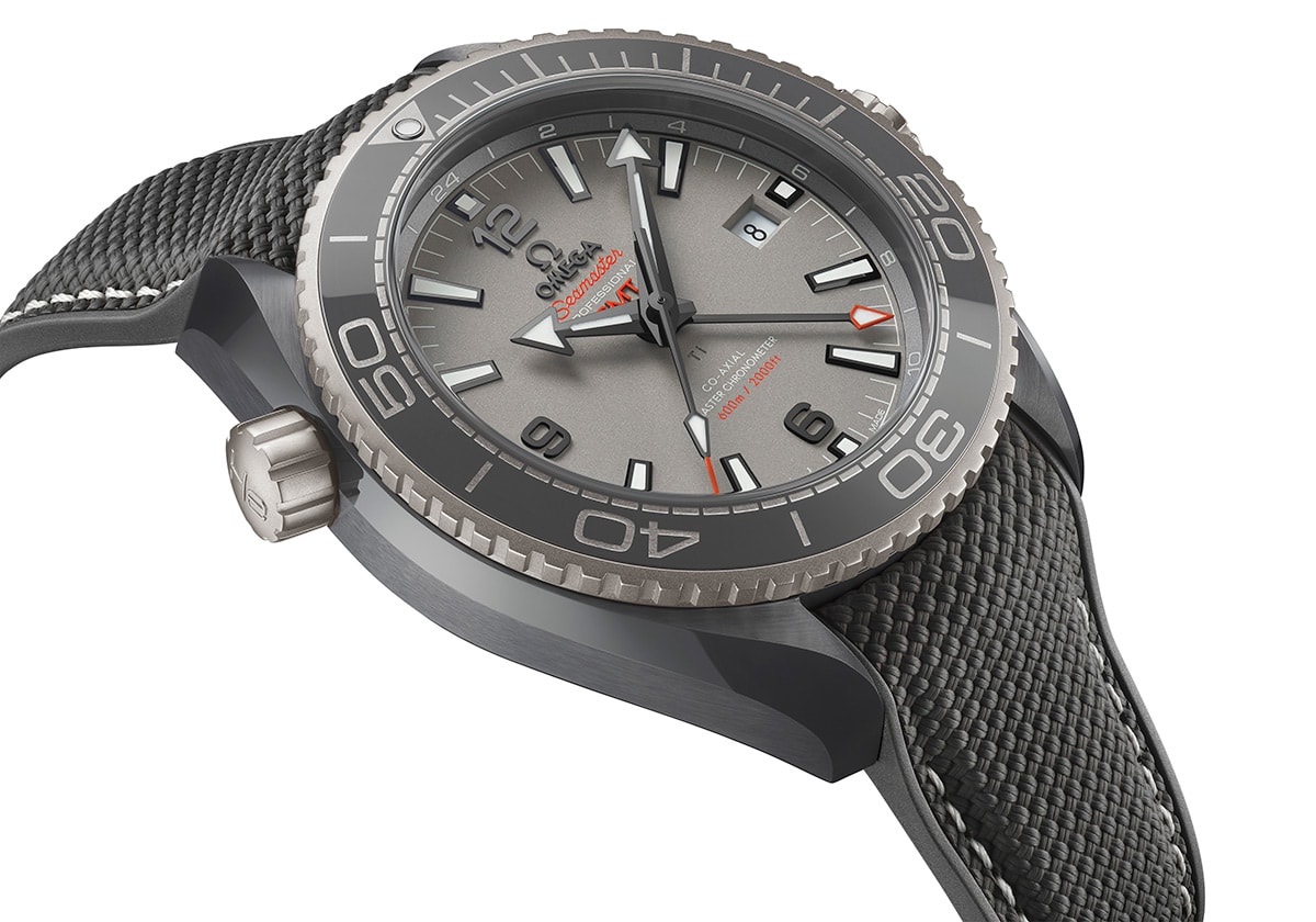 Omega Seamaster Dark Grey profil