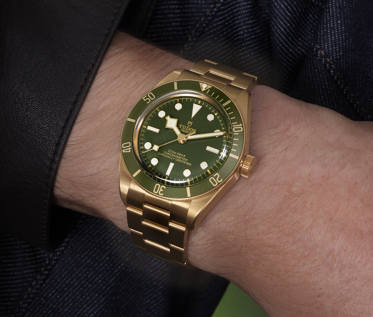 WW Tudor 58 Gold na ruci