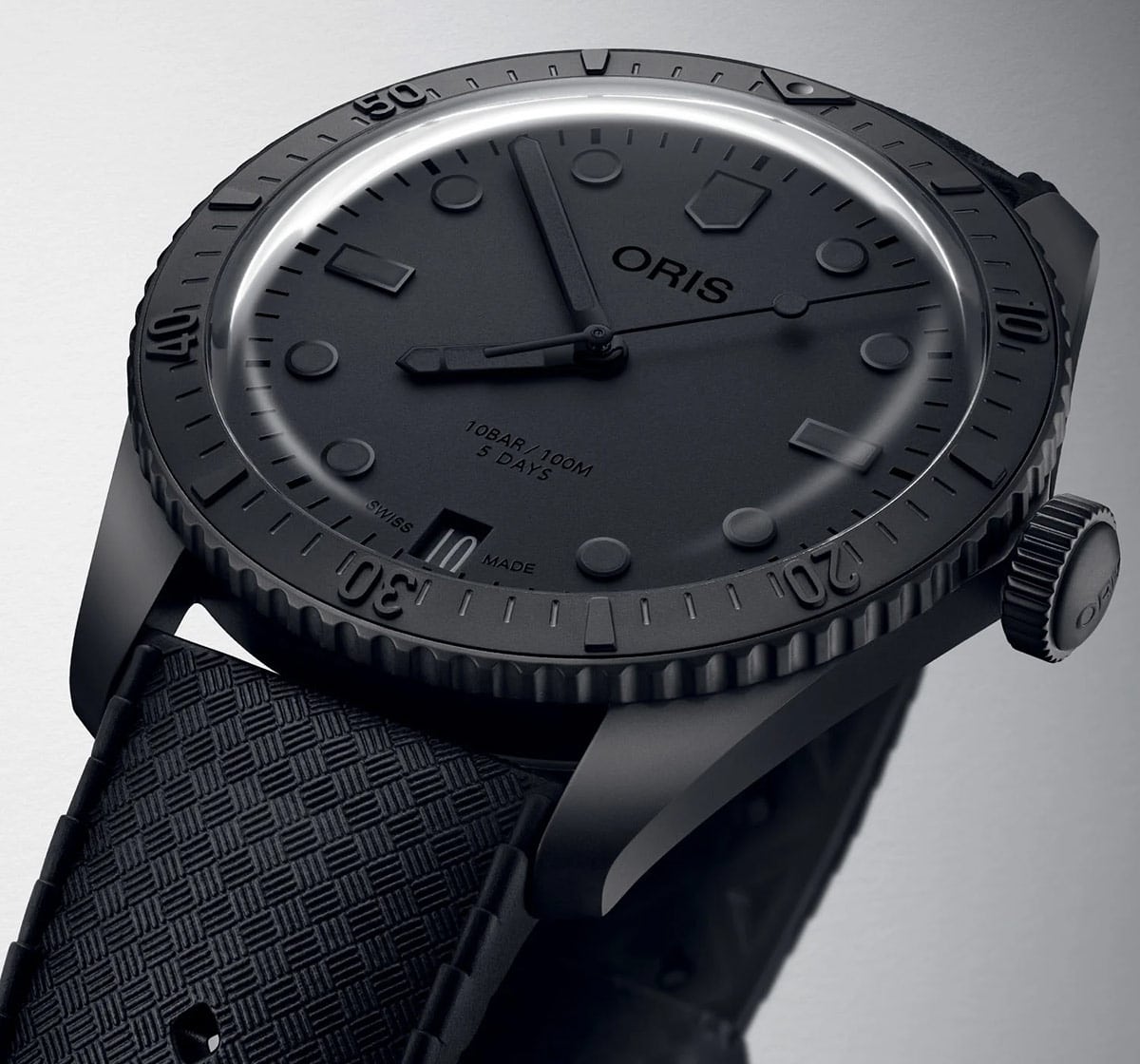 Oris Holstein Edition 2024 Black DLC Divers Sixty Five Calibre 400 2