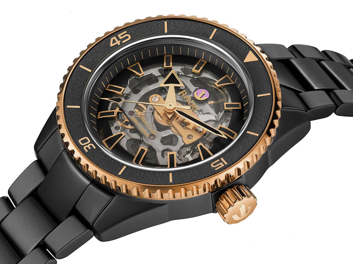 Rado Captain Cook Skeleton napred