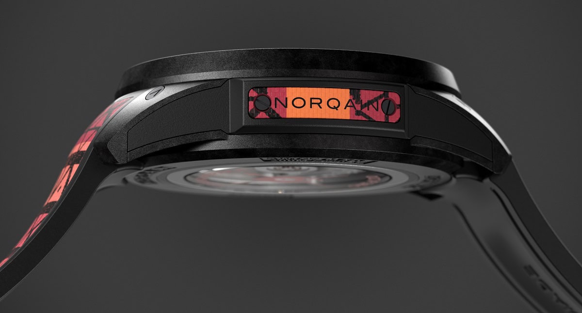 Norqain WildONE Skeleton 42mm Hakuna Mipaka profil