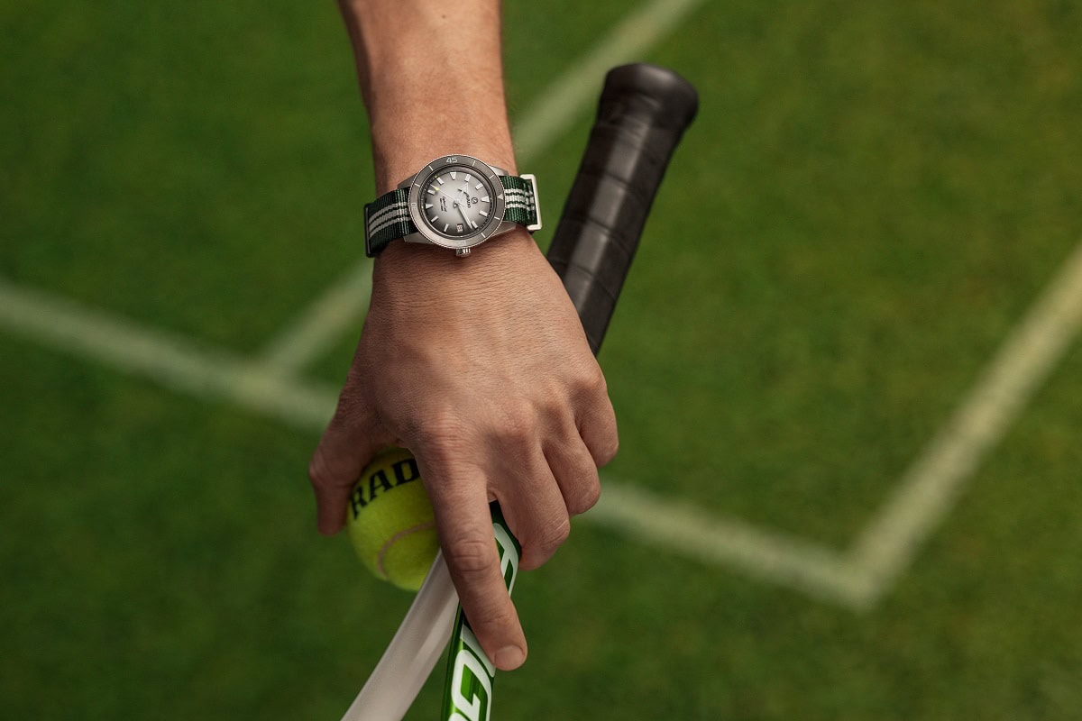 Captain Cook Tennis Special Edition na ruci
