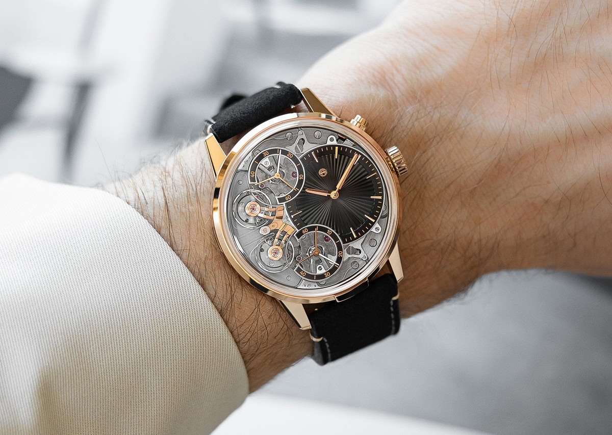 Armin Strom MirroredForceResonance RoseGold na ruci
