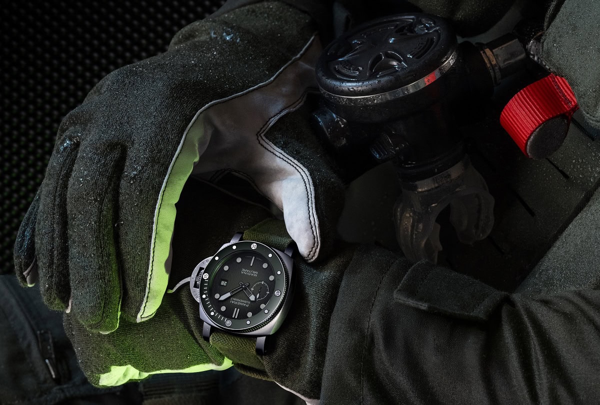 Panerai Submersible Marina Militare PAM01697 na ruci