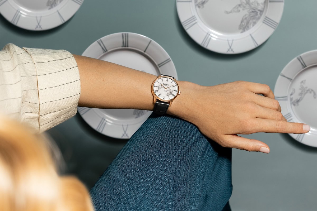 GO Senator Meissen MM White na ruci